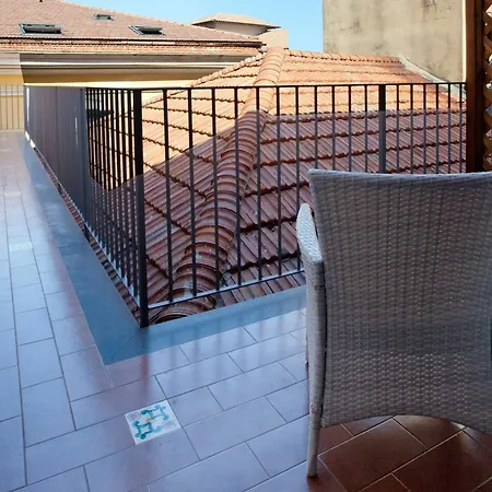 La Casa Dell'orologio - Main Square Pensión Península Sorrentina