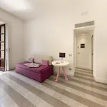 La Casa Dell'orologio - Main Square Guest house 4*