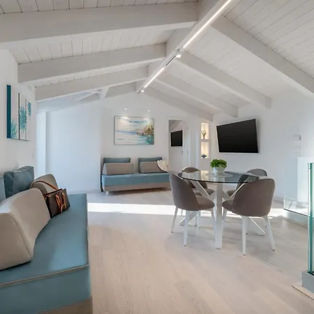 La Casa Dell'orologio - Main Square 4*