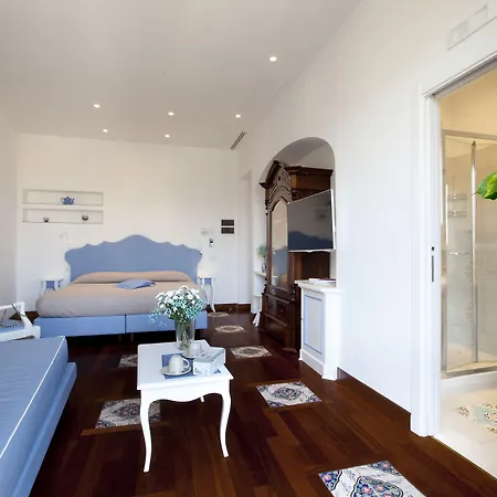 La Casa Dell'orologio - Main Square 4*