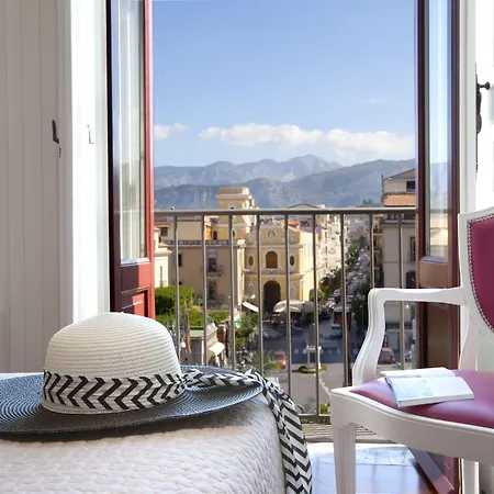 La Casa Dell'orologio - Main Square 4*