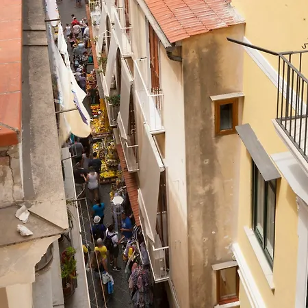 La Casa Dell'orologio - Main Square סורנטו