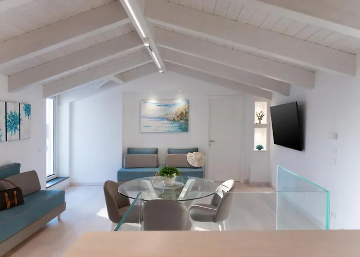 La Casa Dell'orologio - Main Square Gasthof 4*