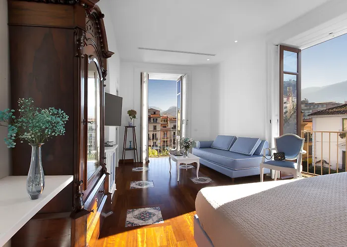 Gasthof La Casa Dell'orologio - Main Square