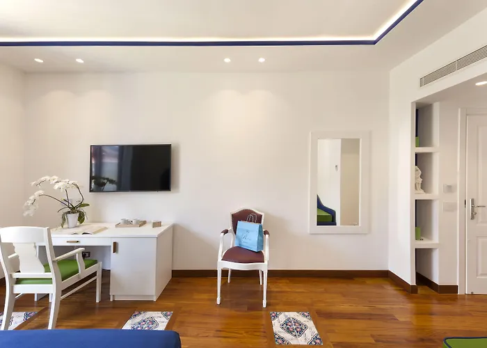 La Casa Dell'orologio - Main Square Sorrent