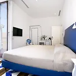 Guest house La Casa Dell'orologio - Main Square 4*