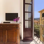 La Casa Dell'orologio - Main Square Guest house Sorrento