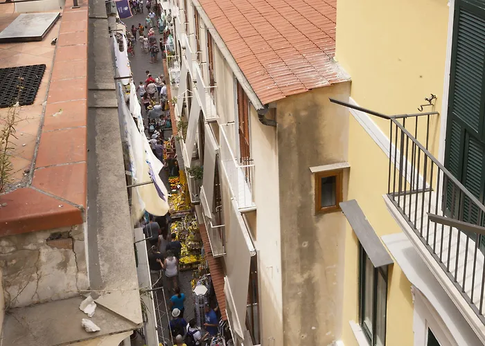 La Casa Dell'orologio - Main Square 招待所